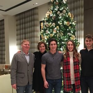 Meet your Posher, Carson